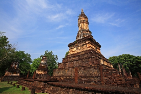 Ancient Pagodas at Wat Chedi Chet Thaew on Srisatchanalai historical park in Sukhothai, Thailand の写真素材