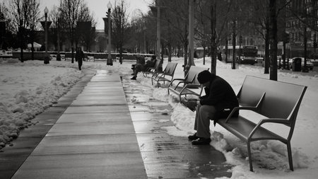 CHICAGO,IL-FEB 09  Unidentified people relax on the chairs at Millenium park, constructed on 1998 and opened on 2004,  at winter on February 09, 2008 in Chicago, IL USA のeditorial素材