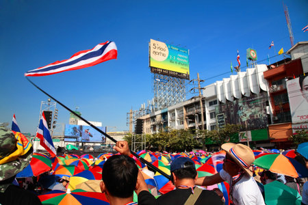 BANGKOK-JAN 13:Unidentified protesters gather at Ladprao junction to anti government and ask to reform before election with 'Shutdown Bangkok concept' on Jan 13, 2014 in Bangkok, Thailand.のeditorial素材