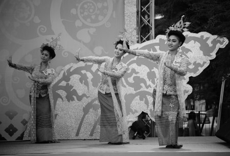 BANGKOK, THAILAND - DECEMBER 06, 2014: Unidentified Thai dancers perform Thai traditional dance to celebrate King Bhumibol His Majesty's 87rd birthday.のeditorial素材