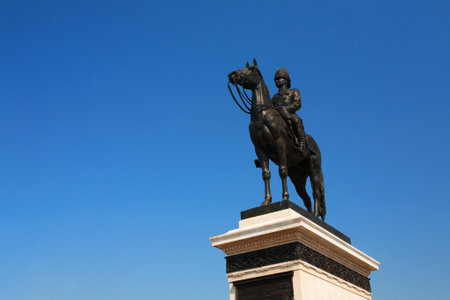 King Chulalongkorn (Rama V)  equestrian statue of in Bangkok, Thailand.のeditorial素材