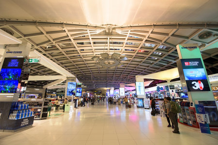 BANGKOK, THAILAND - NOVEMBER 07, 2015: Unidentified people at Duty free shopping area near the departure gates of one of Suvarnabhumi Airport's main terminal.のeditorial素材