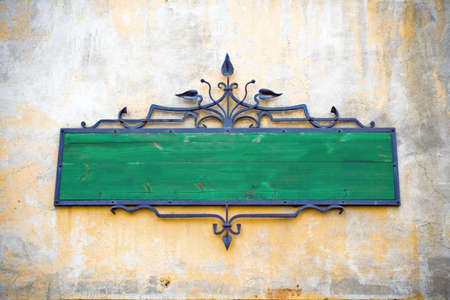 Blank retro sign on concrete grunge wallの写真素材