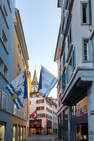 28-08-2024 Zurich, Switzerland. Old town famous narrow shopping streets. Early summer morning light, no people.のeditorial素材