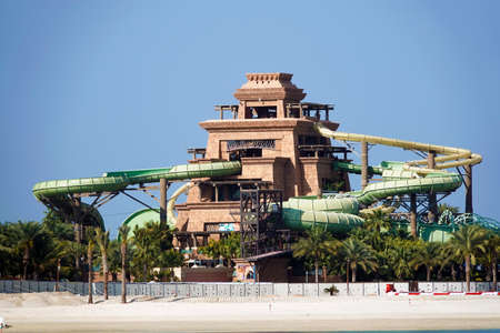 Dubai, UAE February 20, 2020: the most luxurious hotel on the island in the form of a palm tree in the city of Dubai is being builtのeditorial素材