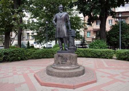 Kiev, Ukraine June 16, 2021: Boris Grinchenko monument to Ukrainian writer, lexicographer, translator and Ukrainian scholarのeditorial素材
