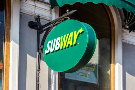 Saint-petersburg, Russia - July 29, 2016: Fast food restaurant American Subway. The largest number of points of enterprises in the worldのeditorial素材