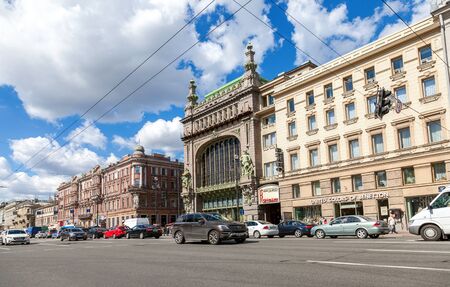 ST.PETERSBURG, RUSSIA - AUGUST 5, 2015: Nevsky Prospect in the summer sunny day. Now it is main street, length of 4.5 kmのeditorial素材