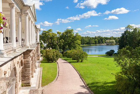 SAINT-PETERSBURG, RUSSIA - AUGUST 04, 2015: View on the Cameron gallery and Big lake in Catherine's park in Pushkin (Tsarskoe Selo)のeditorial素材