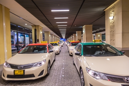 DUBAI, UAE - NOVEMBER 14 - Dubai has a fleet of modern air-conditioned, metered taxis, clean and well-maintained. Picture taken on November 14, 2012.のeditorial素材
