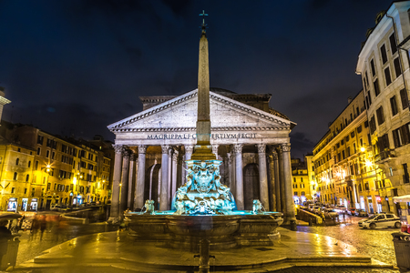 ROME-DECEMBER 7: The Pantheon at night on December 7, 2013 in Rome, Italy. The Pantheon is a building in Rome, Italy to all the gods of ancient Rome rebuilt by the emperor Hadrian about 126 AD.のeditorial素材