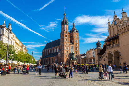 KRAKOW, POLAND - JUNE 16: St. Mary's Church in Krakow in a summer day, Poland on June 16, 2014のeditorial素材