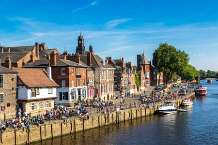 YORK, ENGLAND - JUNE 25, 2016: River Ouse in York in North Yorkshire in a beautiful summer day, England, United Kingdom on June 25, 2016のeditorial素材