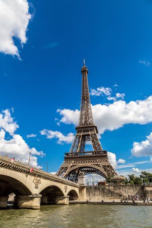 Seine and Eiffel tower in a beautiful summer day in Parisのeditorial素材