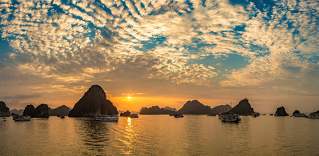 Panorama of Sunset in Halon bay, Vietnam in a summer dayのeditorial素材