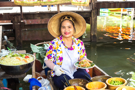 BANGKOK, THAILAND - MARCH 22, 2018: Floating market in Thailand in a summer dayのeditorial素材