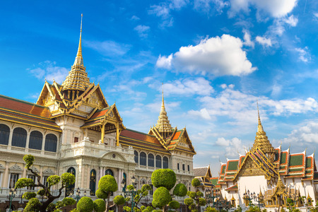 Grand Palace and Wat Phra Kaew (Temple of the Emerald Buddha) in Bangkok in a summer dayのeditorial素材