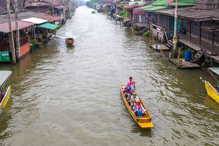 BANGKOK, THAILAND - MARCH 22, 2018: Floating market in Thailand in a summer dayのeditorial素材