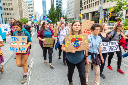 TORONTO, CANADA - SEPTEMBER 27, 2019: Global Strike for Climate and march for climate justice in Toronto, Ontario, Canadaのeditorial素材