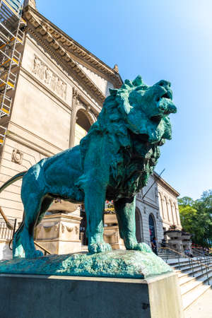 CHICAGO, USA - MARCH 29, 2020: Lion Statue at The Art Institute of Chicago in Chicago, Illinois, USAのeditorial素材