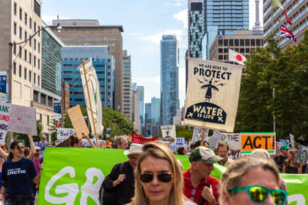 TORONTO, CANADA - SEPTEMBER 27, 2019: Global Strike for Climate and march for climate justice in Toronto, Ontario, Canadaのeditorial素材