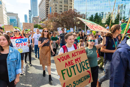 TORONTO, CANADA - SEPTEMBER 27, 2019: Global Strike for Climate and march for climate justice in Toronto, Ontario, Canadaのeditorial素材