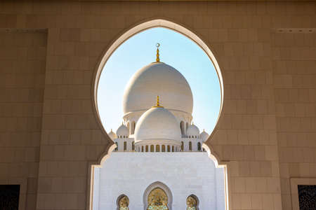 Sheikh Zayed Grand Mosque in Abu Dhabi in a summer day, United Arab Emiratesのeditorial素材