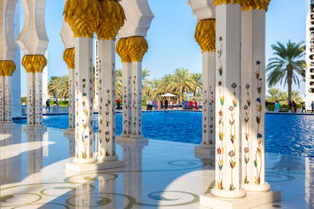 ABU DHABI, UNITED ARAB EMIRATES - JANUARY 31, 2019:  Sheikh Zayed Grand Mosque in Abu Dhabi in a summer day, United Arab Emiratesのeditorial素材