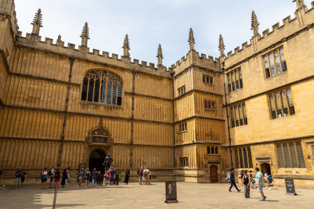 OXFORD, UK - JUNE 11, 2022: Bodleian Library - Oxford Main Science Library in Oxford in a summer day, UKのeditorial素材