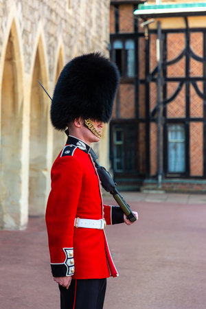 WINDSOR, UK - JUNE 19, 2022: Royal Guard on duty in Windsor Castle in Windsor in a sunny summer day, UKのeditorial素材