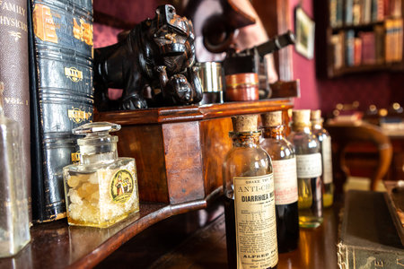 LONDON, THE UNITED KINGDOM - JUNE 26, 2022: Vintage interior of The Sherlock Holmes Museum in Victorian style at Baker street in London, England, UKのeditorial素材