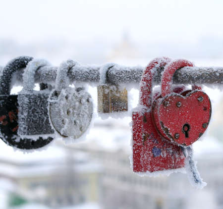 frozen heart-shaped lockの写真素材