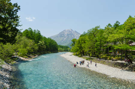 Nagano, Japan - May 21, 2016: Kamikochi is the famous national park in nagano. Many tourists  sightseeing and taking a pictureのeditorial素材