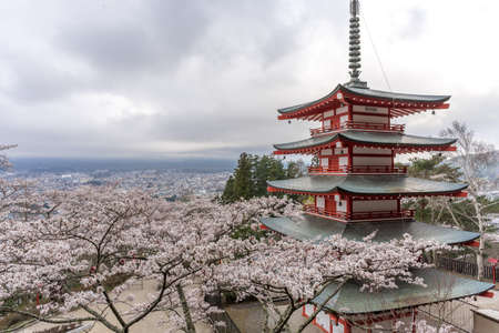 Landscape view from the top of Chureito Pagoda in Kawaguchi-ko, Fujiyoshida, Japanのeditorial素材