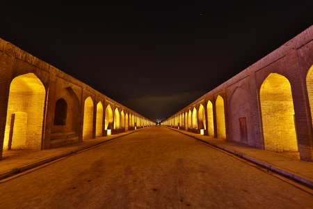 si-o-seh pol bridge in Isfahan, Iranのeditorial素材