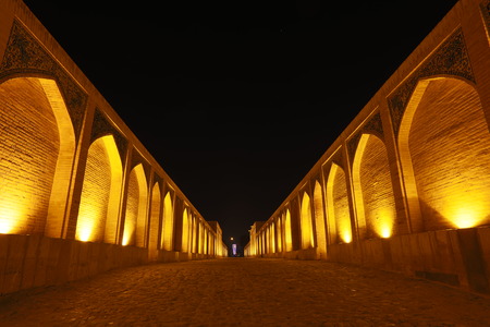 Khaju Bridge at night, Isfahan, Iranのeditorial素材