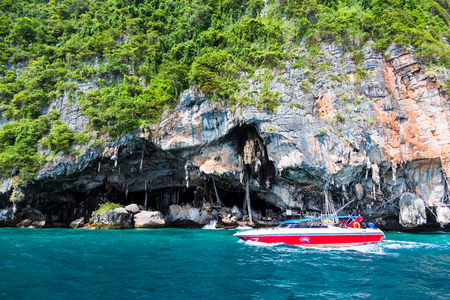 Bird's Nest Cave, Krabi Island, Thailandのeditorial素材