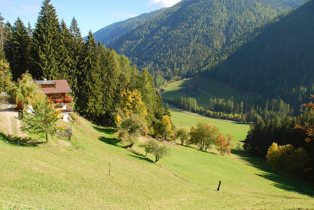 Ultental Valley  (German: Ultental or Ulten, Italian: Val d'Ultimo), South Tyrol, Italy. The Ulten Valley  is a 40 km long mountain valley in the western part of the province of South Tyrol in northern Italyの写真素材