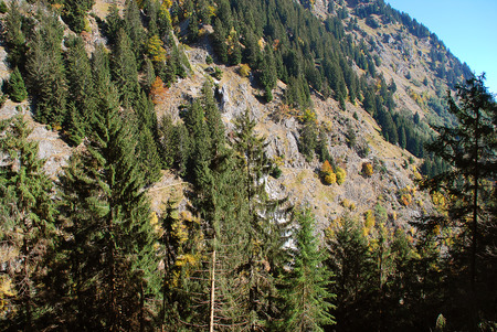 The steep southern slopes of the mountain Mutspitze, South Tyrol, Italy. View to the hiking path Hans-Frieden-Felsenwegの写真素材