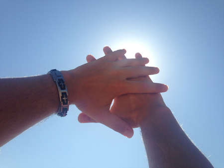 Hands on the sunの素材