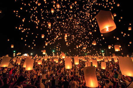 CHIANG MAI, THAILAND - NOVEMBER 8, 2014:  Visitors are launching colorful lanterns in Loykratong festival at Chiangmai, Thailand.のeditorial素材