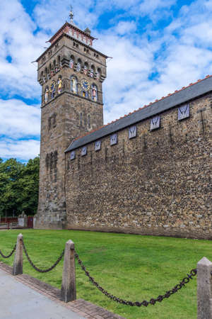 Cardiff Castle  is a medieval castle and Victorian Gothic revival mansion located in the city centre of Cardiff, Wales.のeditorial素材