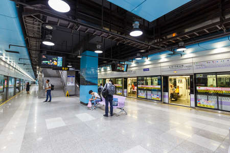 Shanghai, China - September 28, 2019: Shanghai Metro Hongqiao Airport Terminal 1 MRT Station in China.のeditorial素材