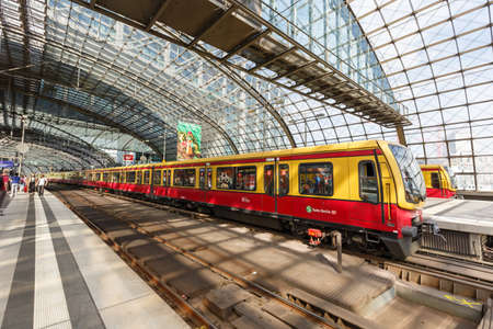 Berlin, Germany - August 20, 2020: S-Bahn Berlin suburban train S Bahn at main railway station Hauptbahnhof Hbf in Germany.のeditorial素材