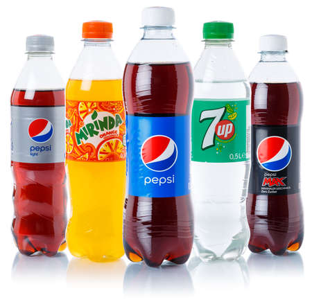 Stuttgart, Germany - August 24, 2021: Pepsi Cola 7 up lemonade soft drinks in plastic bottles isolated in Stuttgart, Germany.のeditorial素材