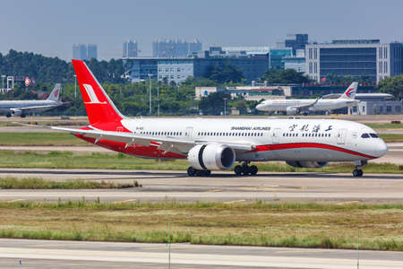 Guangzhou, China - September 24, 2019: Shanghai Airlines Boeing 787-9 Dreamliner airplane at Guangzhou Baiyun Airport in China.のeditorial素材