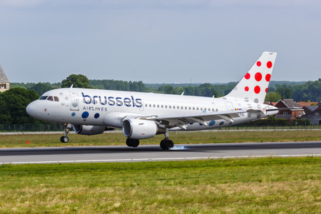 Brussels, Belgium - May 21, 2022: Brussels Airlines Airbus A319 airplane at Brussels airport (BRU) in Belgium.のeditorial素材