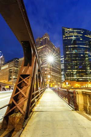 Chicago city skyline downtown skyscraper with FranklinâOrleans Street Bridge portrait format traveling in the United Statesの写真素材