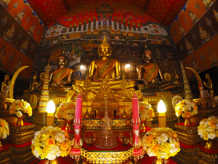 Wat Phanan Choeng in Ayutthaya, Thailand.のeditorial素材