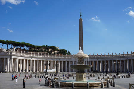 Vatican Building with its sculptures